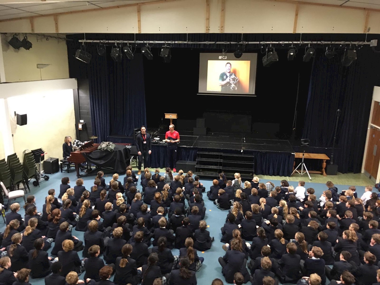 Rugby World Cup winner Francois Louw visits Monkton Prep and Pre-Prep students